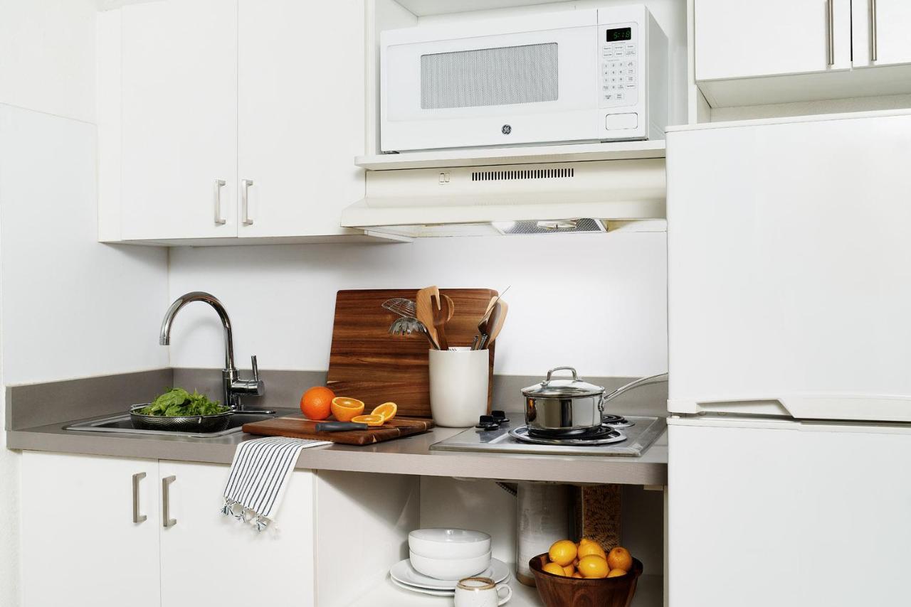 Intown Suites Extended Stay Houston Tx - Hobby Airport Екстер'єр фото