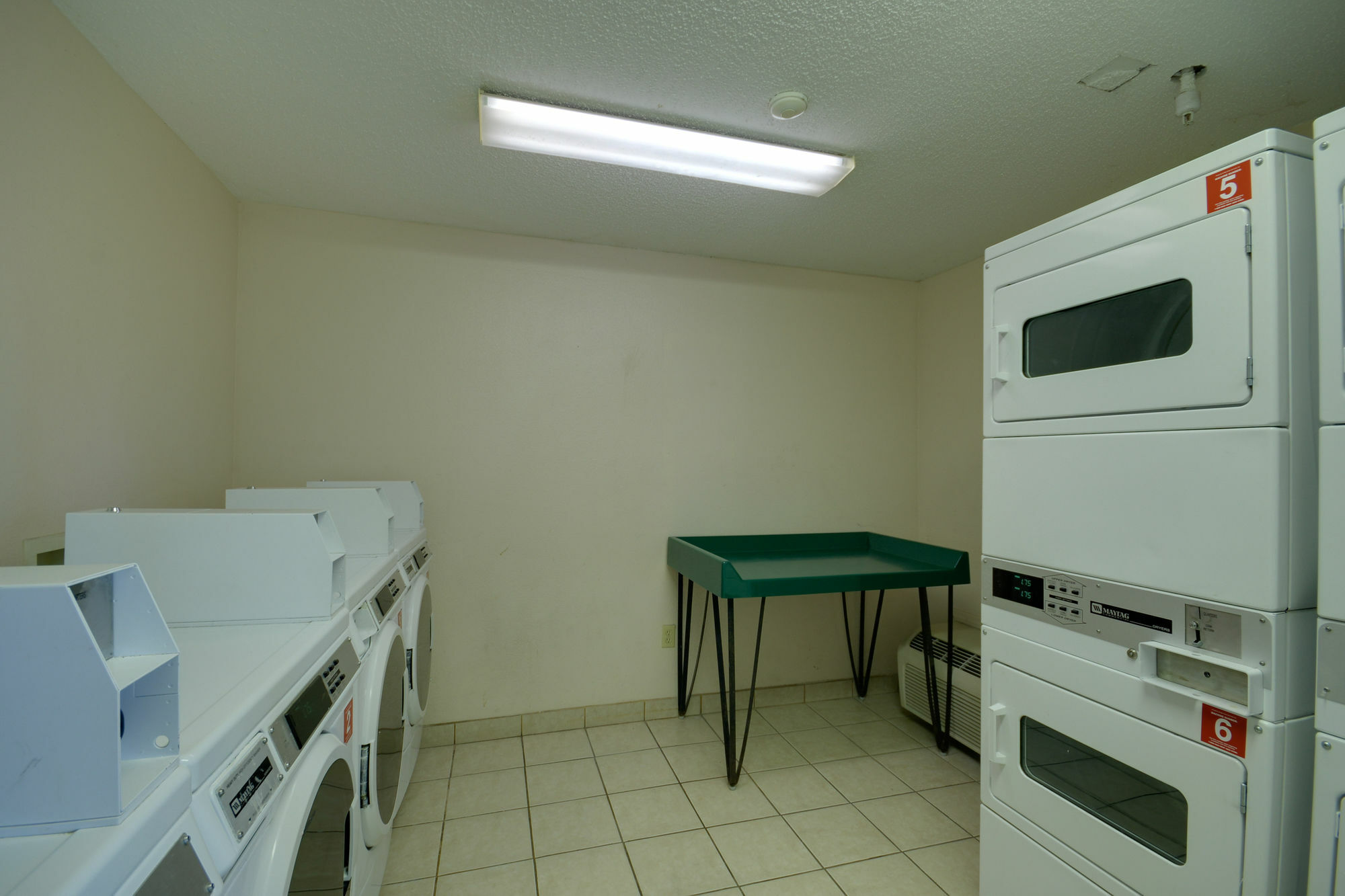 Intown Suites Extended Stay Houston Tx - Hobby Airport Екстер'єр фото